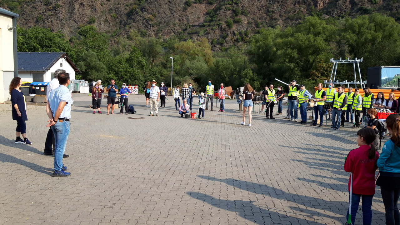 Helfer beim MoselCleanUp